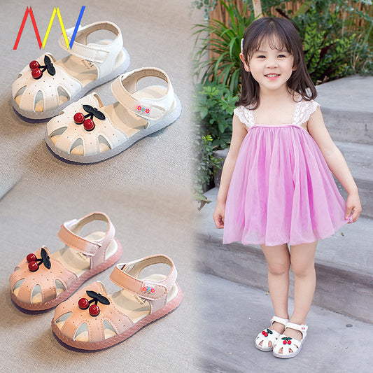 Girl baby girl sandals