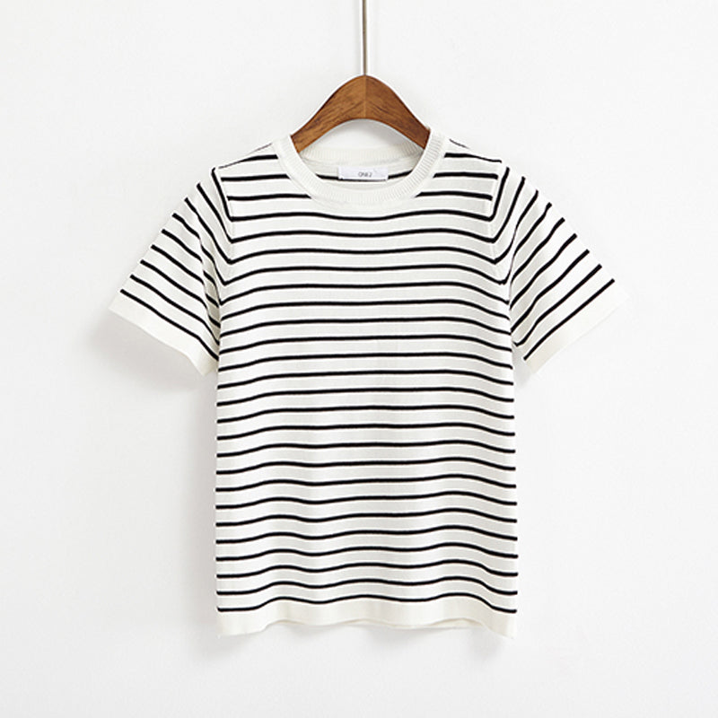 Striped knitwear with short sleeves